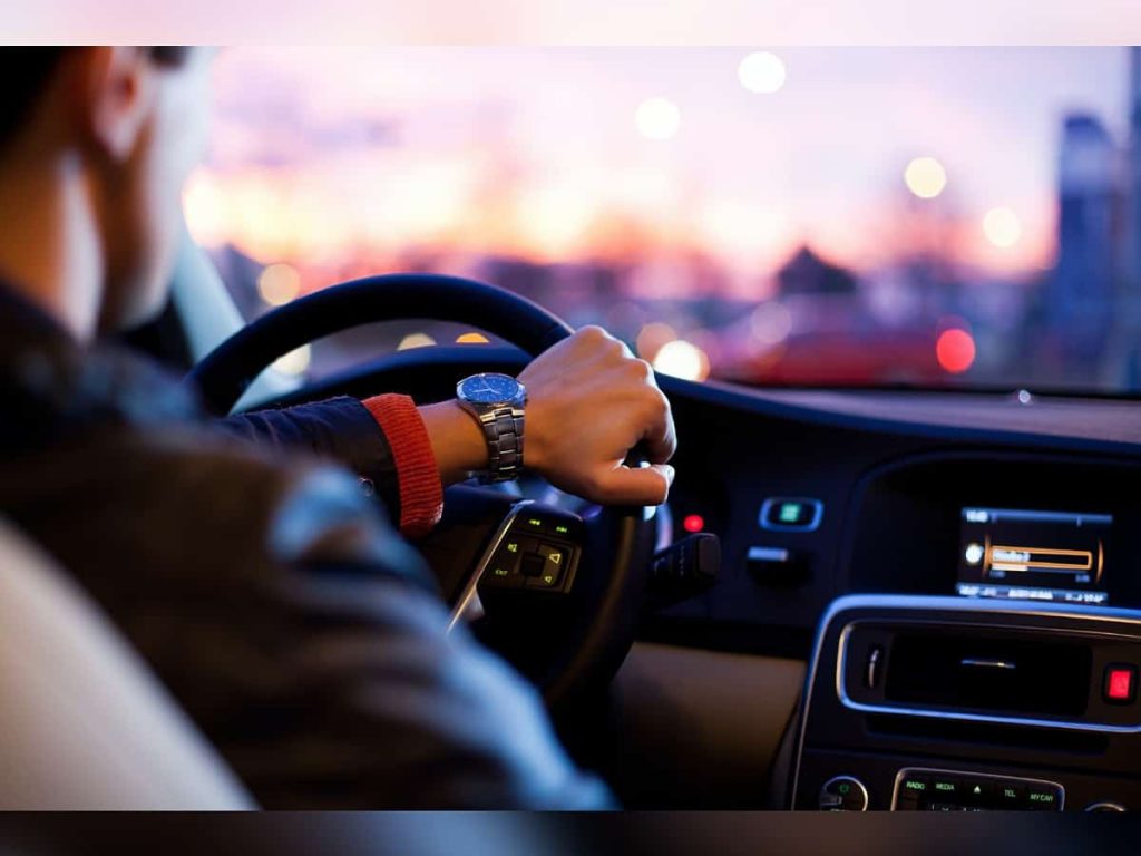 Exempt Professions for Kuwait Driving License: Full List & Rules