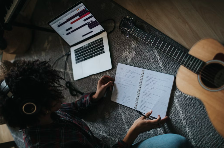 Top 10 Music Promotion Strategies for Indie Artists to Blow Up